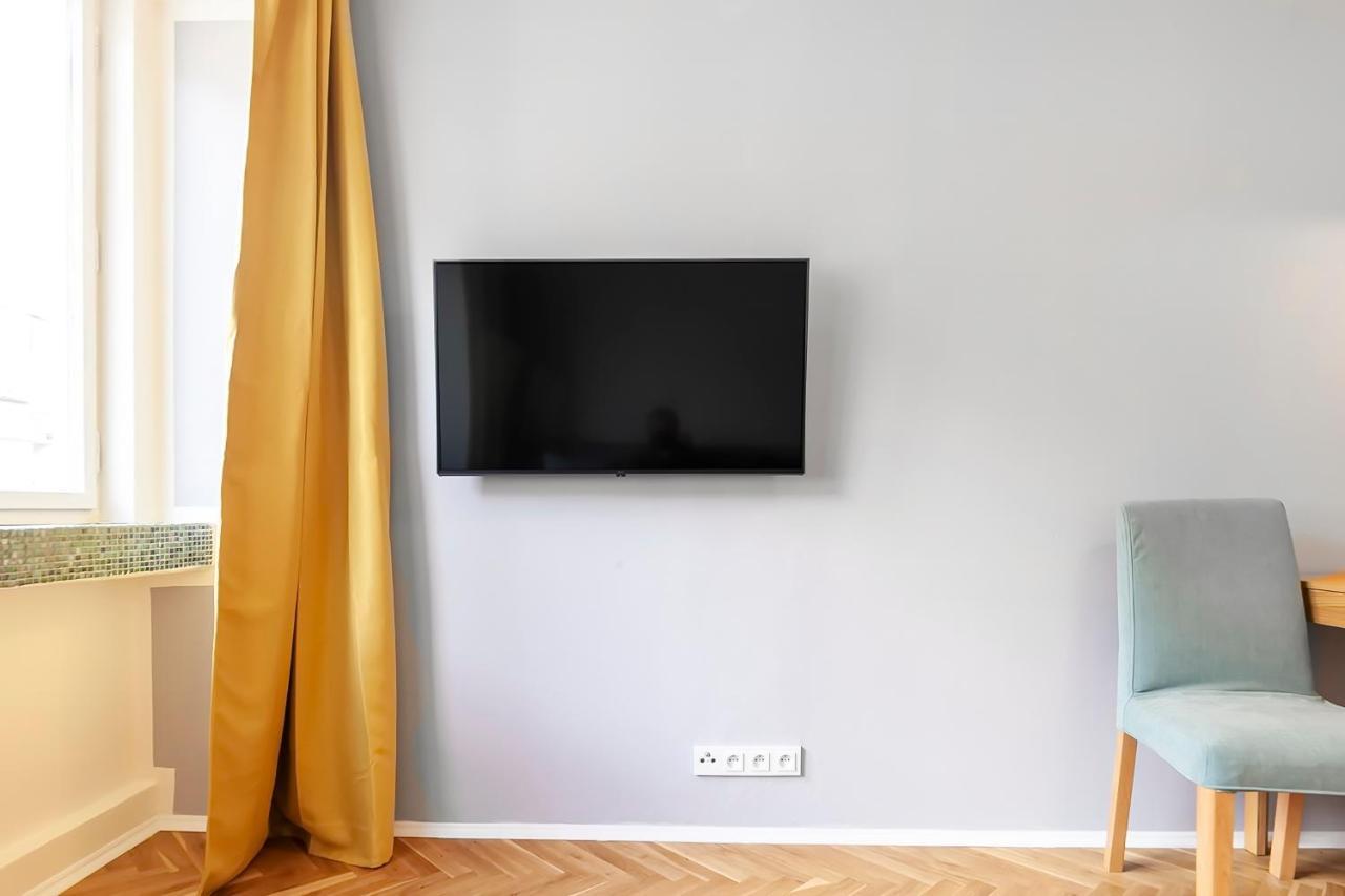 Popular Location / Street View / 4 Ppl / Netflix * Praga